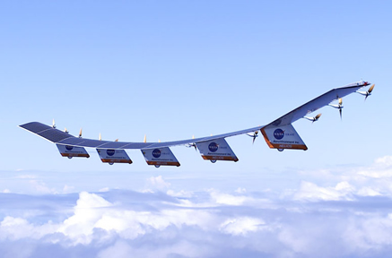 güneş-enerjili-uçak